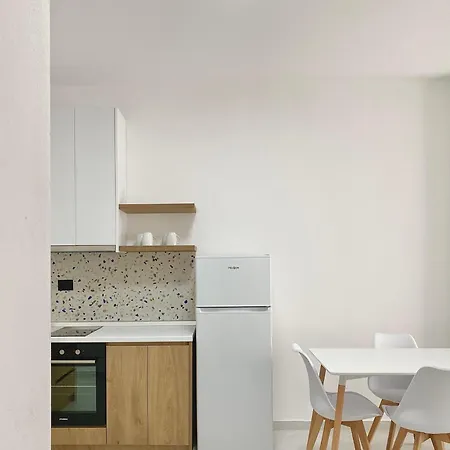 Lulu - Sunny Lägenhet *